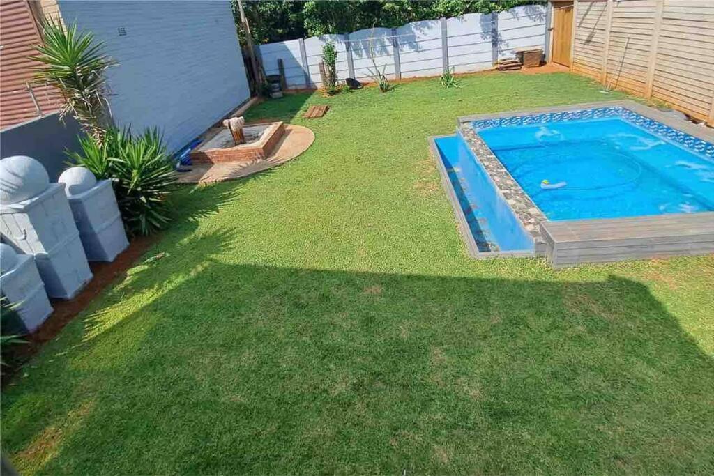 Entire 2 Bedroom House With Jacuzzi And Pool! Meyerton Extérieur photo